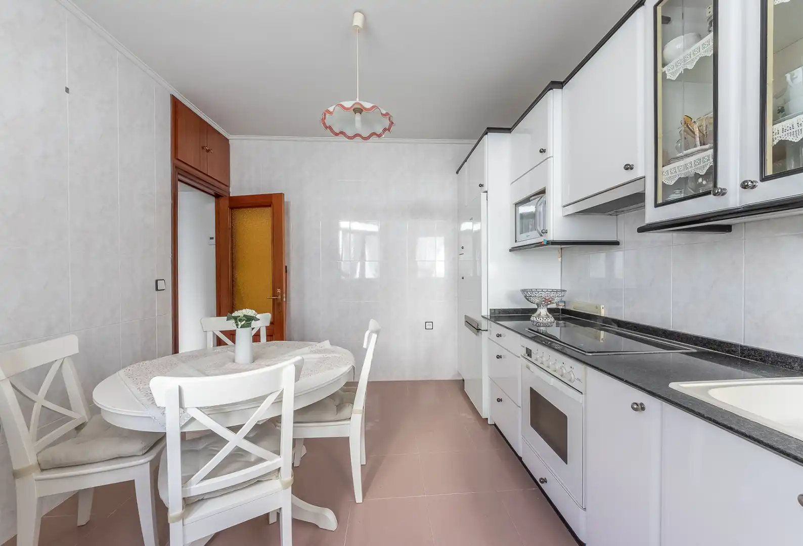 Cocina de Piso en venta en Bilbao  con Calefacción, Terraza y Amueblado