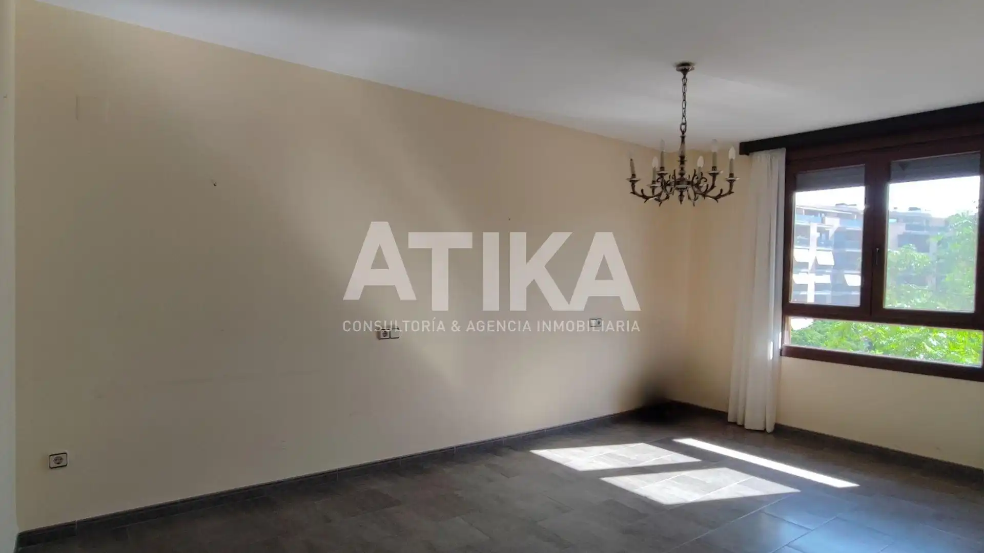 Sala de estar de Piso en venta en Ontinyent con Trastero, Amueblado y Balcón