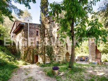 Landhaus zum Verkauf in Sant Llorenç de la Muga