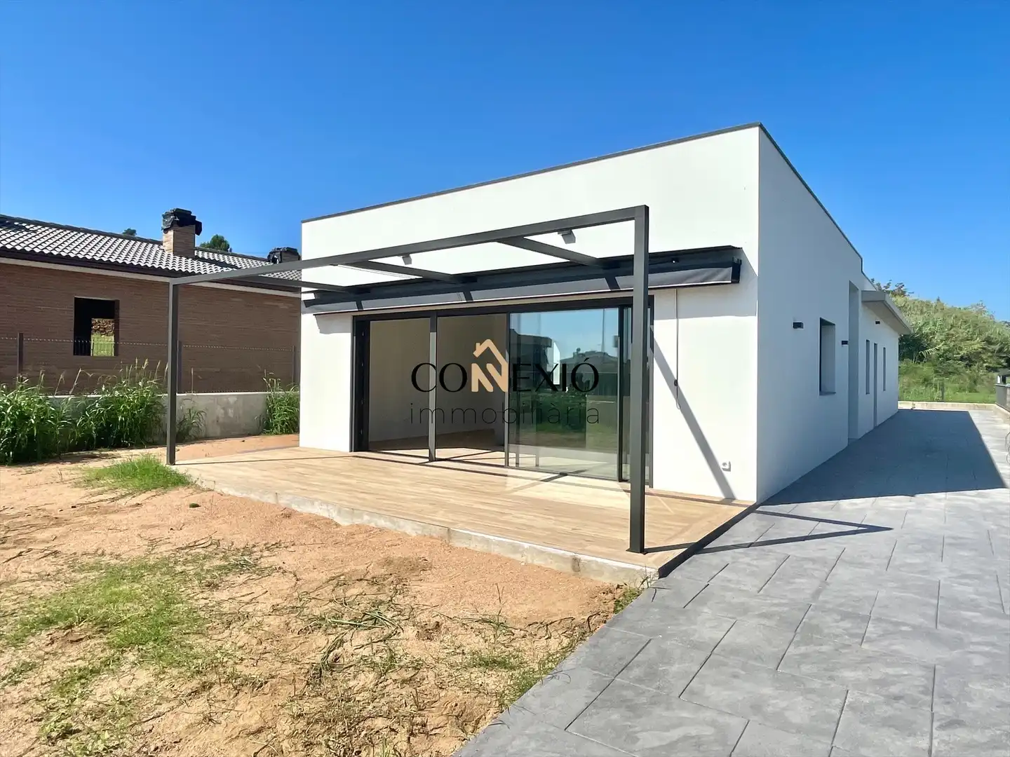 Außenansicht von Haus oder Chalet zum Verkauf in Banyoles mit Heizung, Privatgarten und Internet