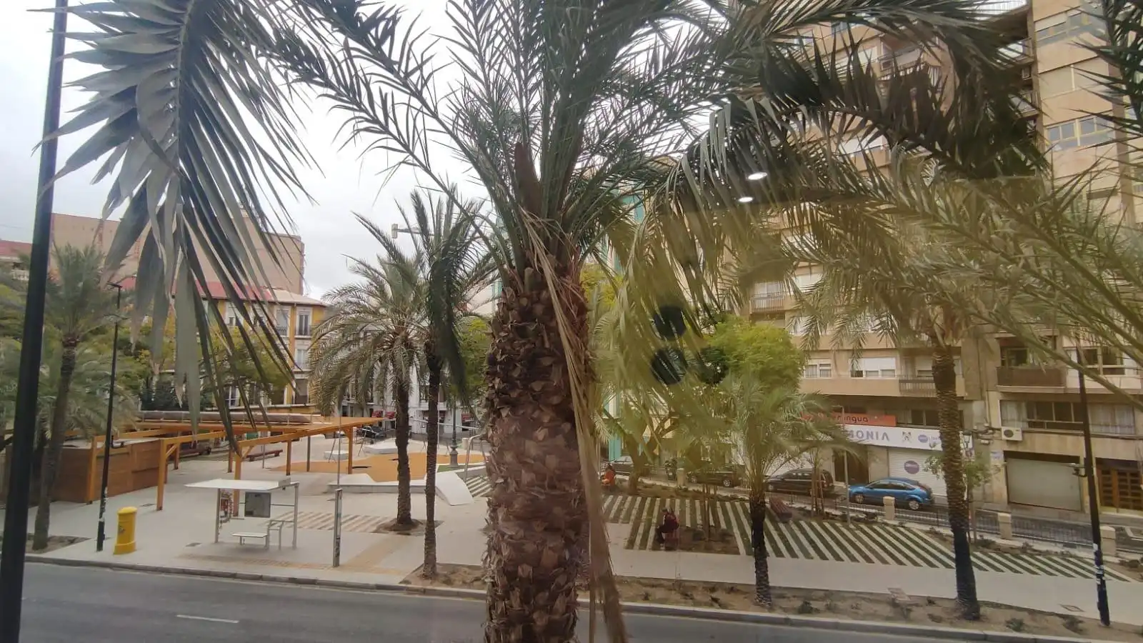 Vista exterior de Apartament de lloguer en Alicante / Alacant amb Aire condicionat, Moblat i Piscina comunitària