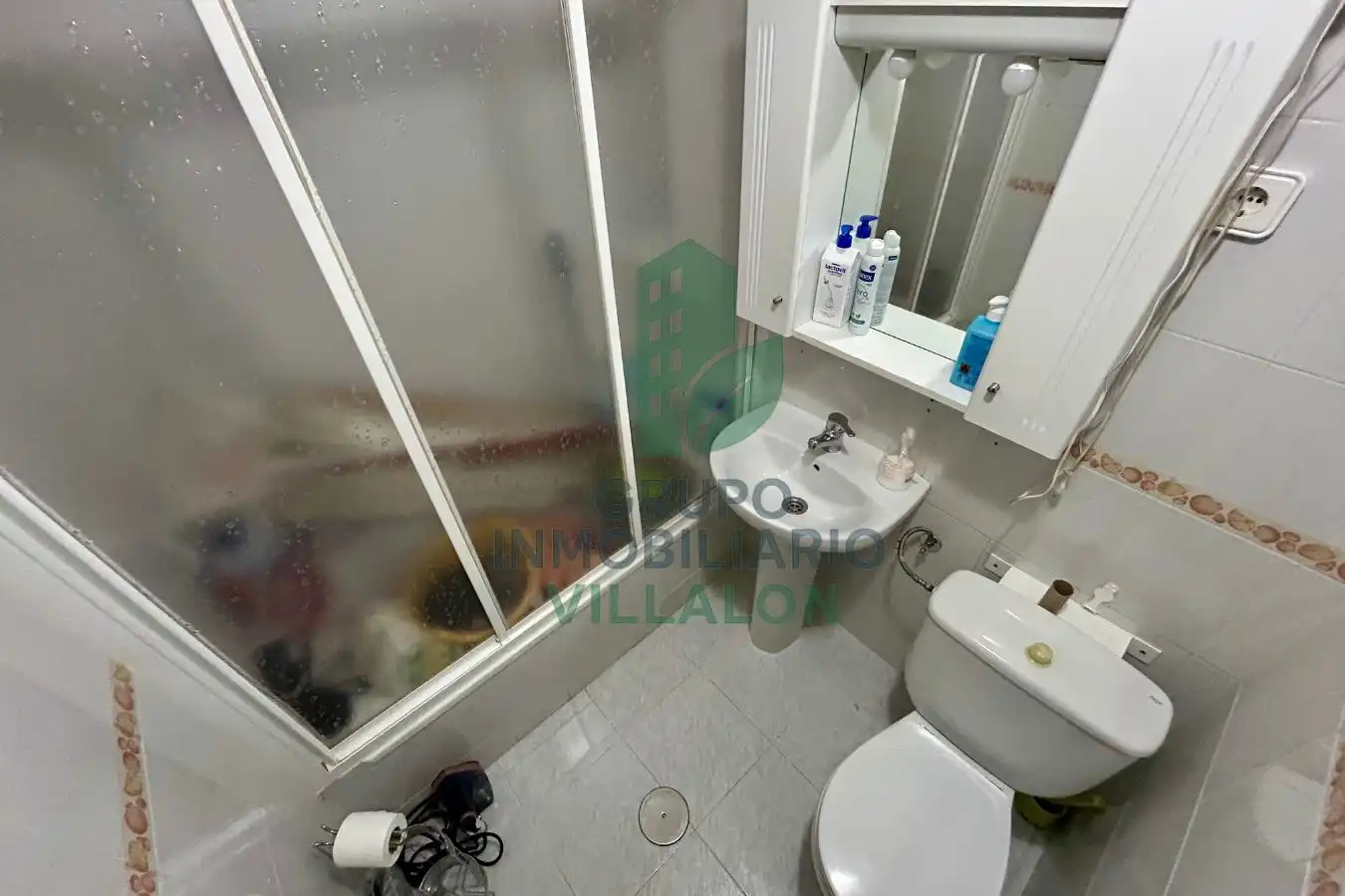 Badezimmer von Wohnung zum Verkauf in San Andrés del Rabanedo mit Heizung, Abstellraum und Möbliert