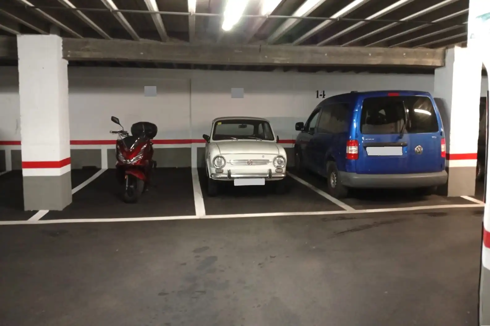 Parkplatz von Garage zum Verkauf in Oviedo 