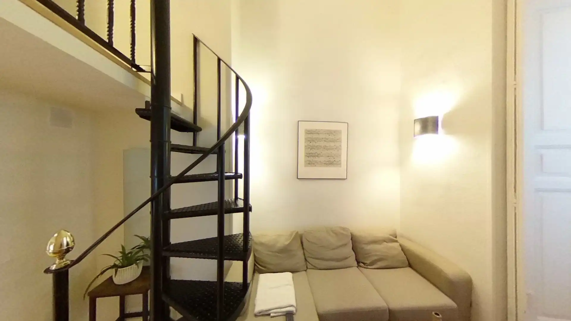 Flat for rent in Calle de Ventura de la Vega, Cortes - Huertas