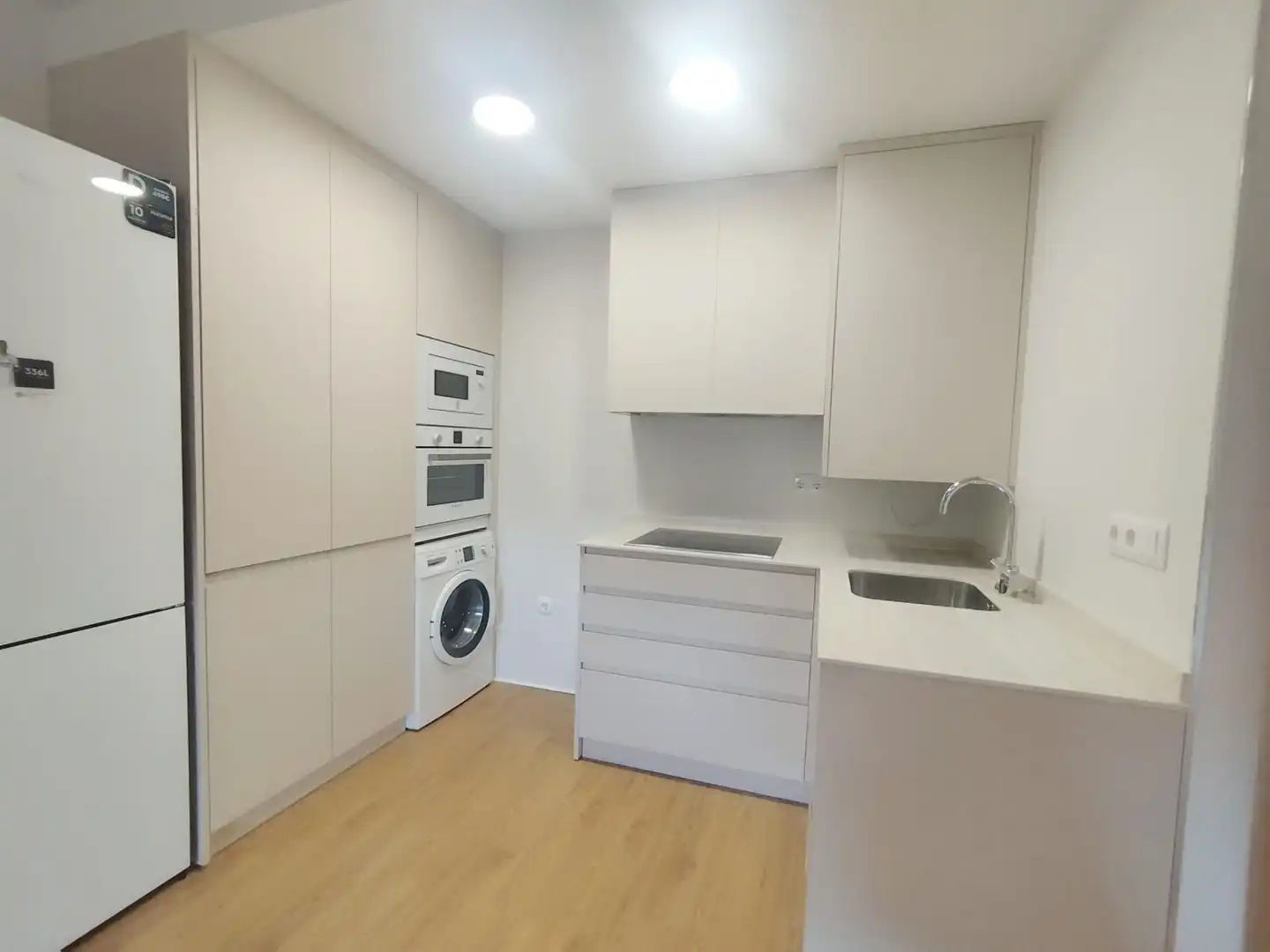 Cocina de Piso de alquiler en Alcalá de Henares con Aire acondicionado y Calefacción