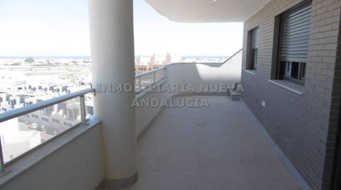 Foto 5 de Piso de alquiler en Los Molinos - Villa Blanca, Almería Capital