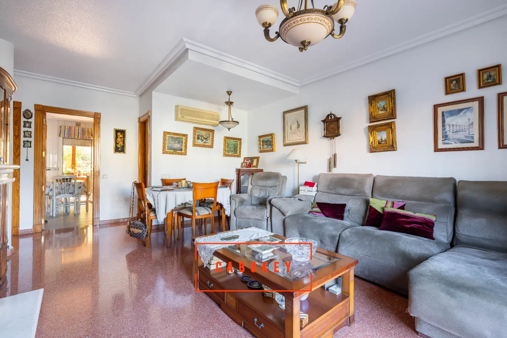 Sala d'estar de Casa adosada en venda en Almería amb Aire condicionat, Calefacció i Terrassa