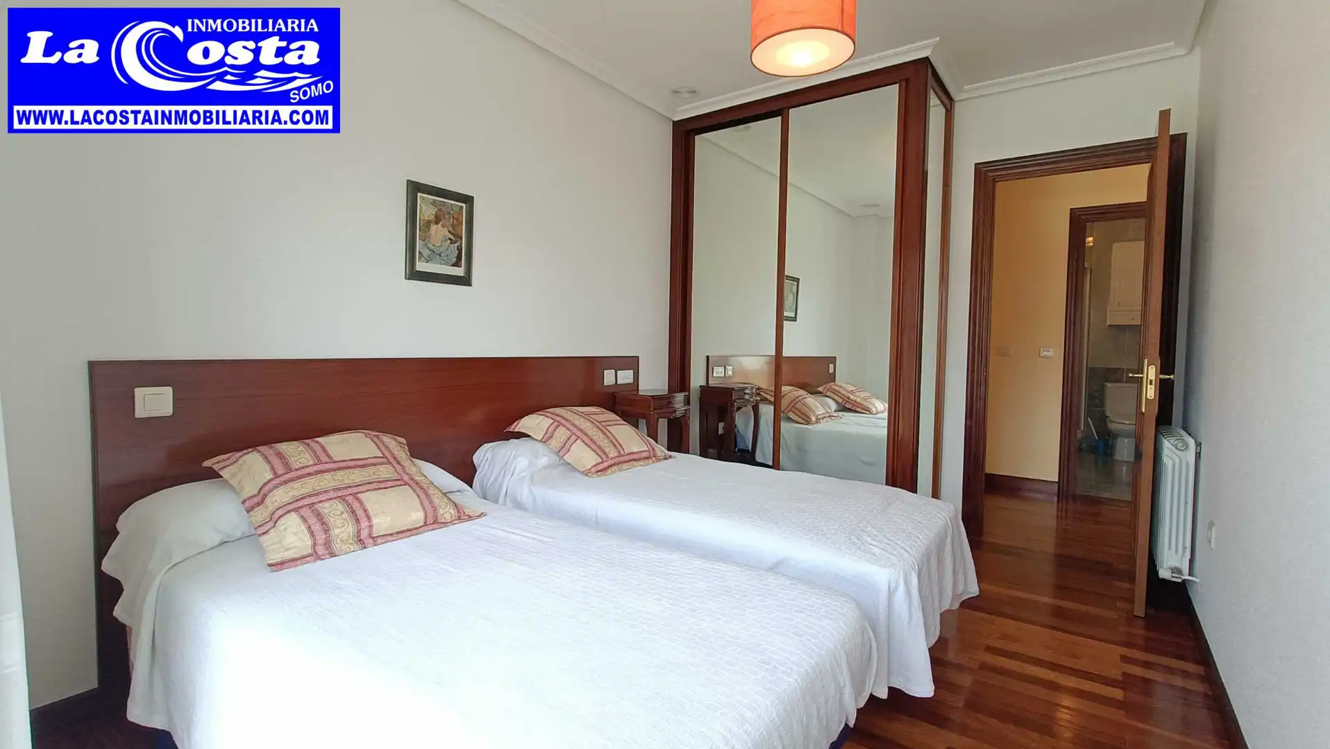 Schlafzimmer von Wohnung zum Verkauf in Ribamontán al Mar mit Heizung, Ofen und Waschmaschine