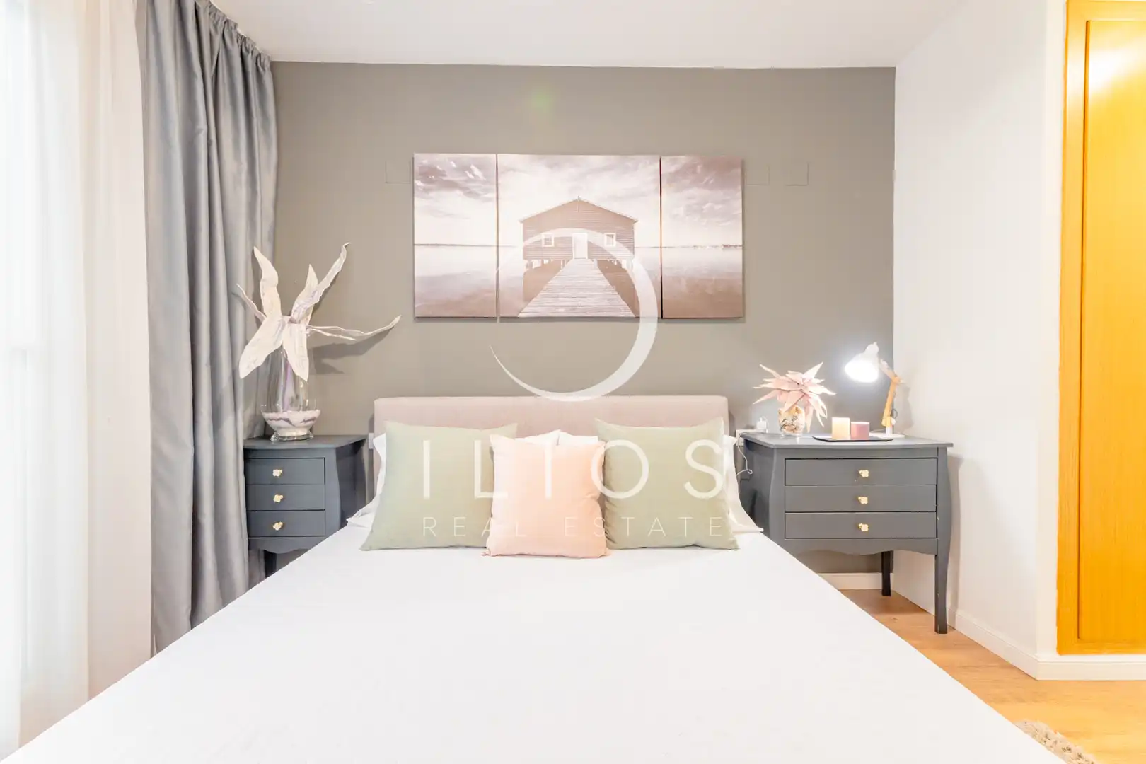 Schlafzimmer von Wohnung zum Verkauf in Chiva mit Klimaanlage, Parkett und Terrasse