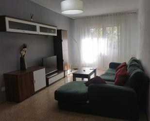 Living room of Flat for sale in Salamanca Capital  with Balcony