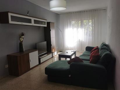 Living room of Flat for sale in Salamanca Capital  with Balcony