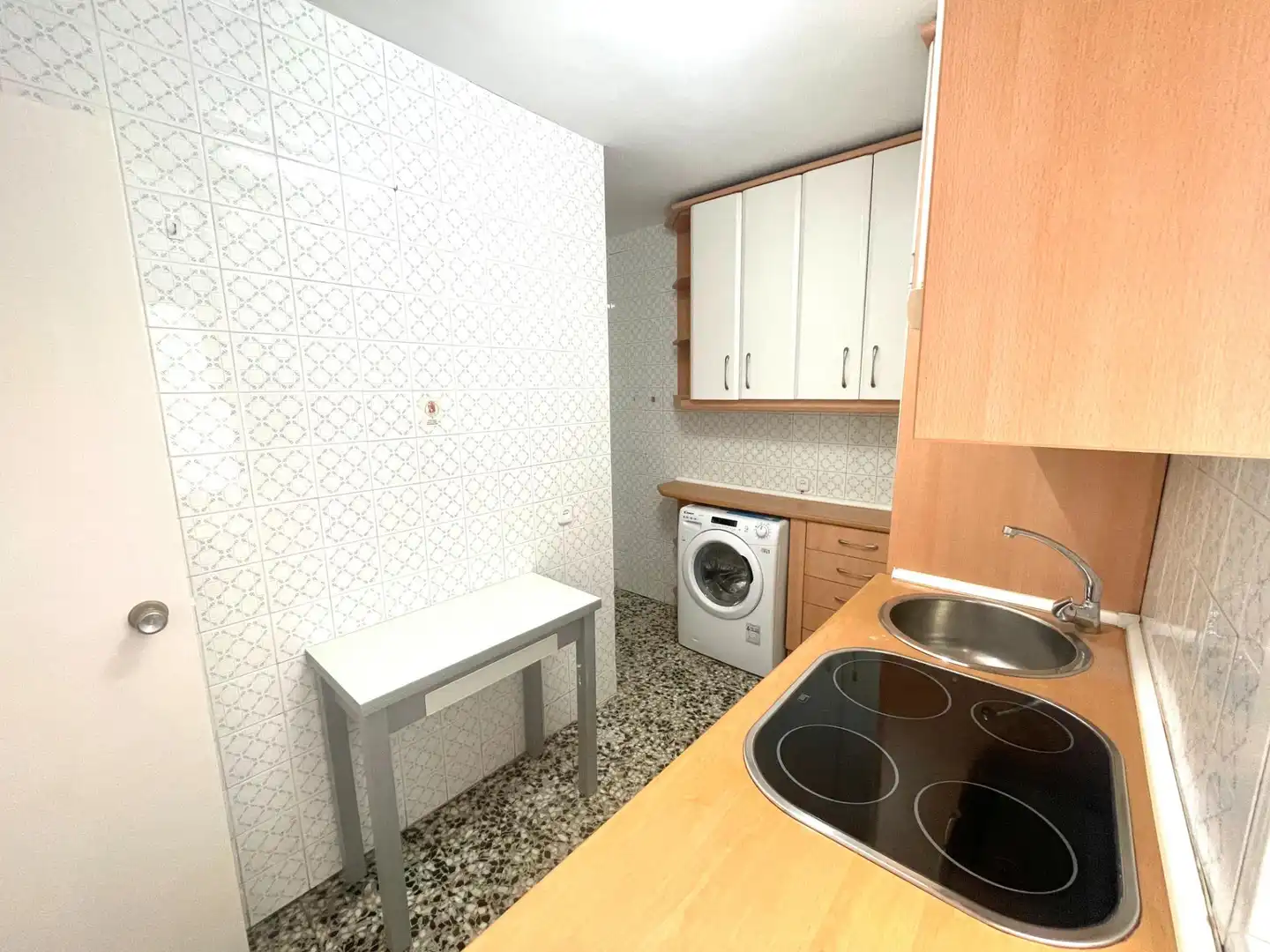Cuina de Pis de lloguer en Madrid amb Parquet i Terrassa