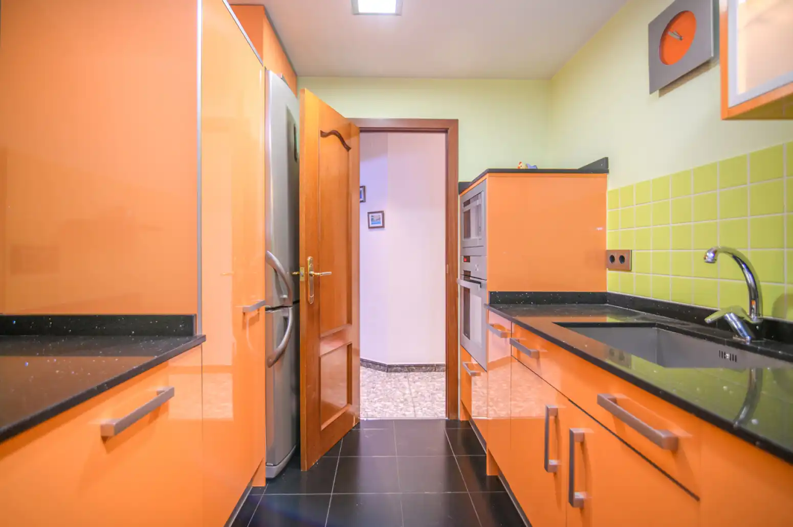 Cuina de Pis en venda en Sant Boi de Llobregat amb Aire condicionat