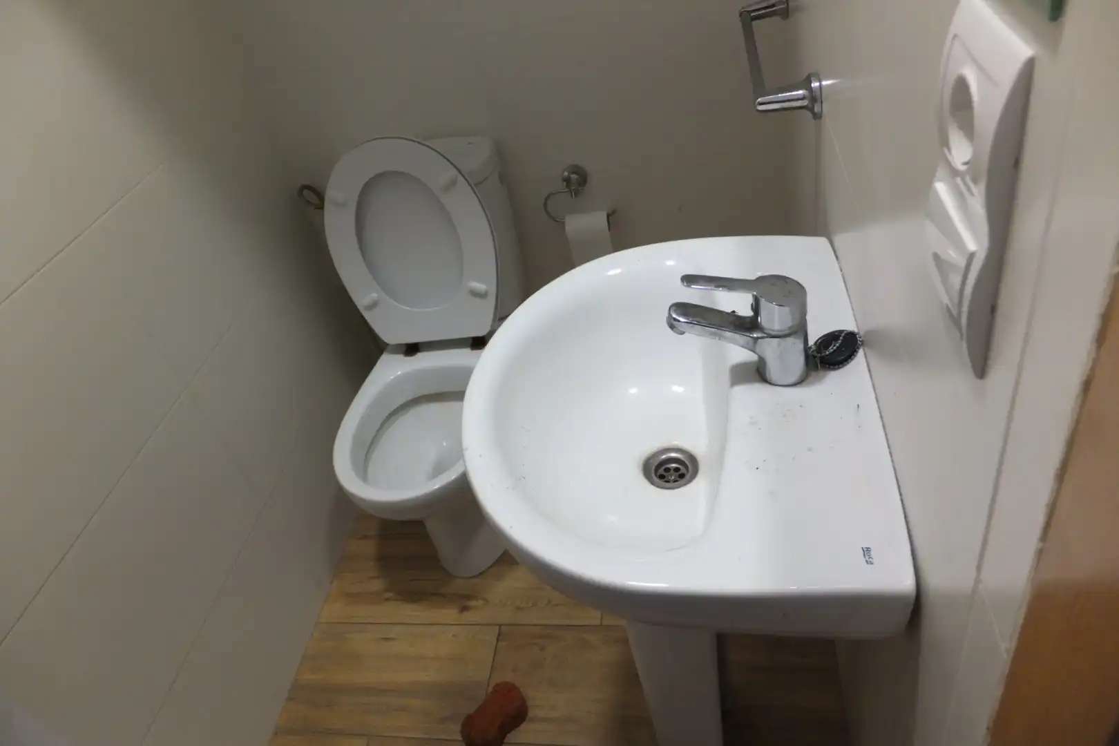 Baño de Local de alquiler en Riudoms con Terraza