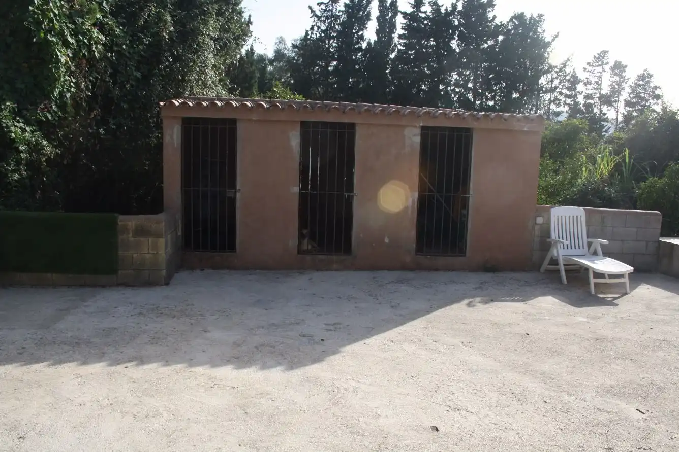 Vista exterior de Casa o chalet en venta en Los Barrios con Calefacción, Jardín privado y Trastero