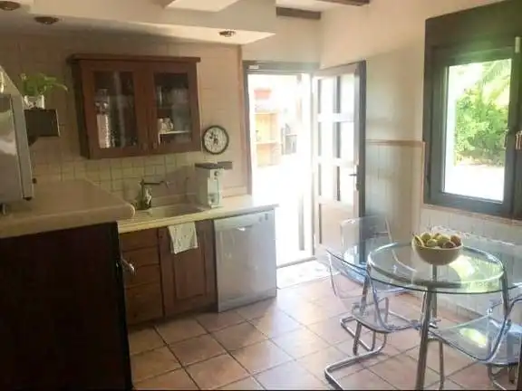 Cocina de Casa o chalet en venta en Elda con Aire acondicionado, Calefacción y Jardín privado