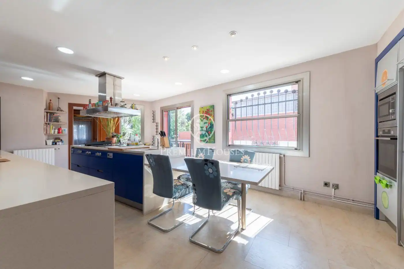 Kitchen of Houses for sale in Vilanova i la Geltrú  with Air Conditioner, Heating and Private garden