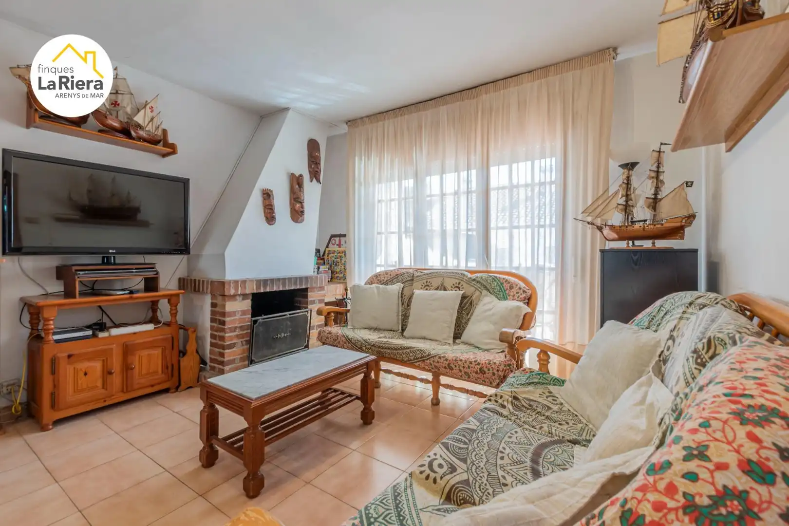 Sala de estar de Casa o chalet en venta en Arenys de Mar con Terraza, Trastero y Balcón