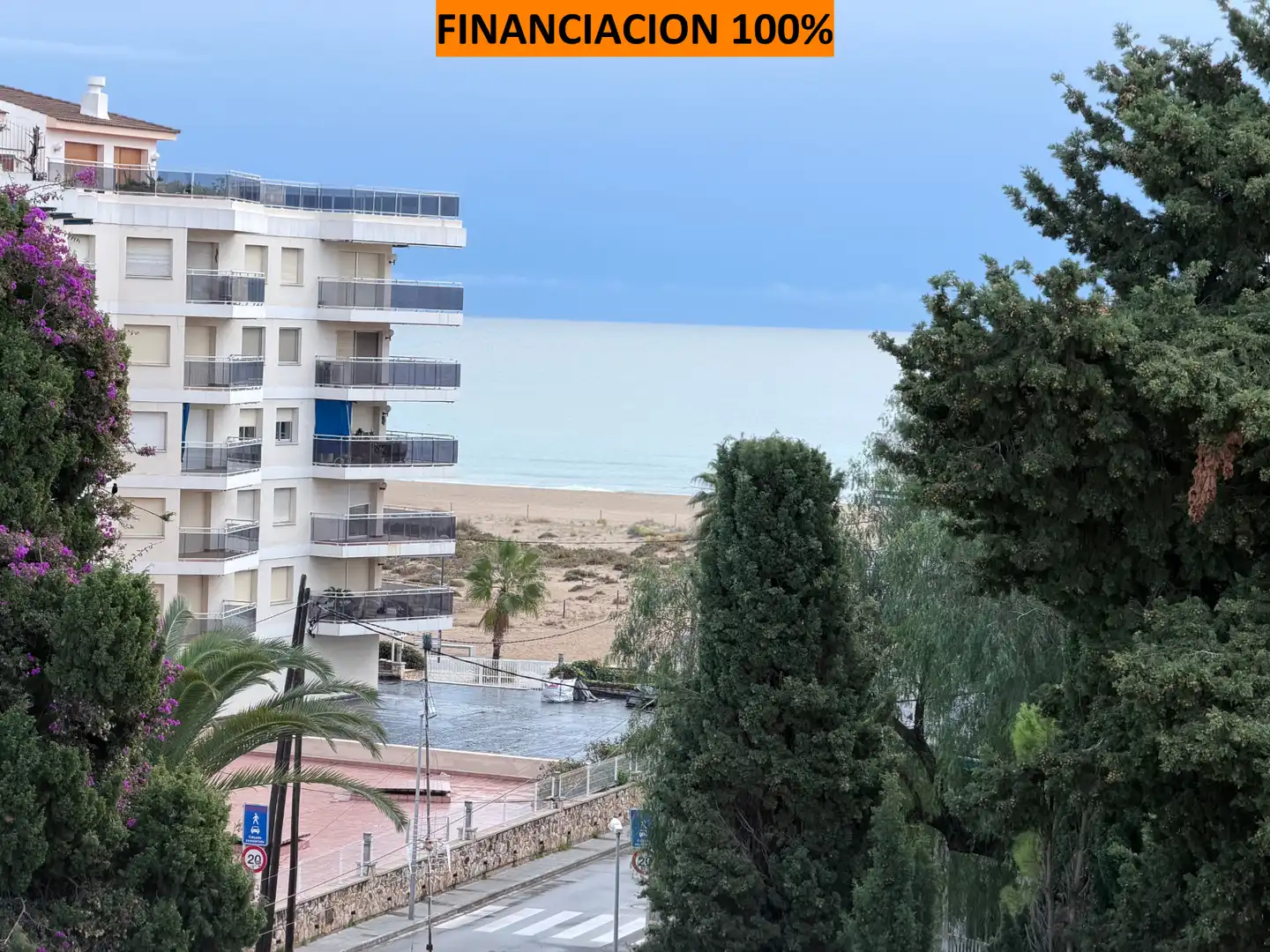 Vista exterior de Àtic en venda en Torredembarra amb Terrassa i Piscina comunitària
