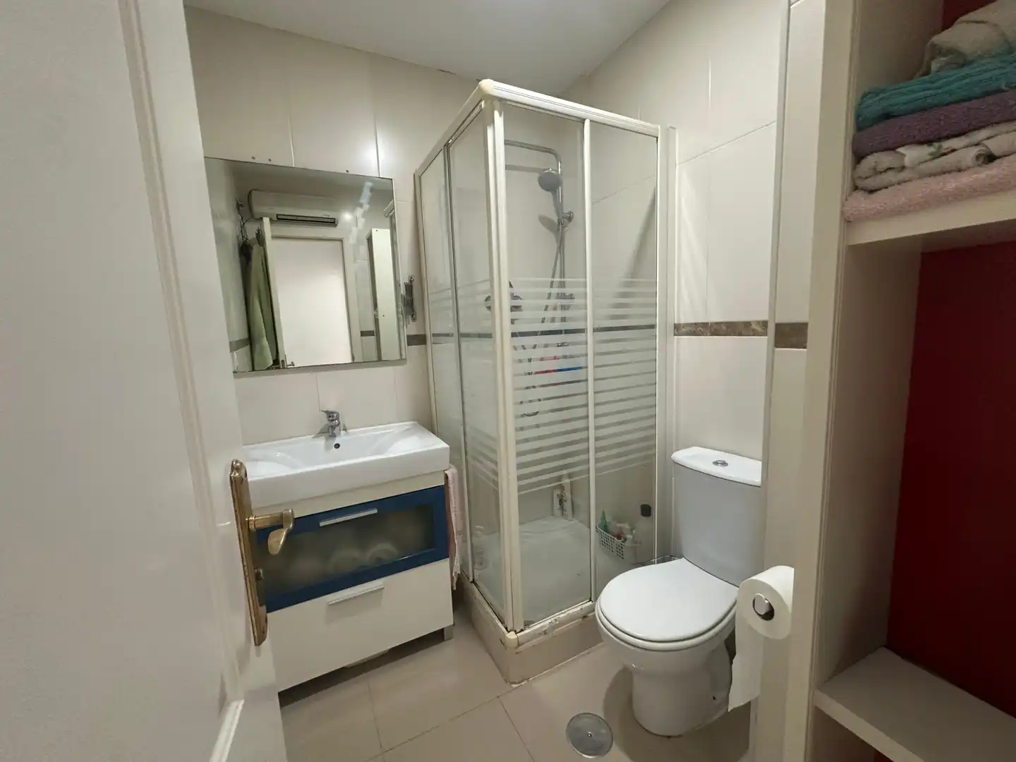 Bany de Apartament en venda en Almería