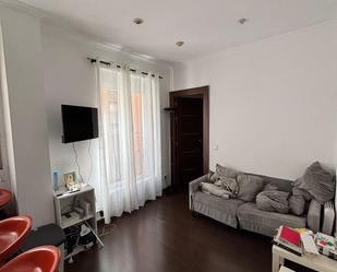 Sala d'estar de Pis de lloguer en  Madrid Capital amb Calefacció, Moblat i Forn