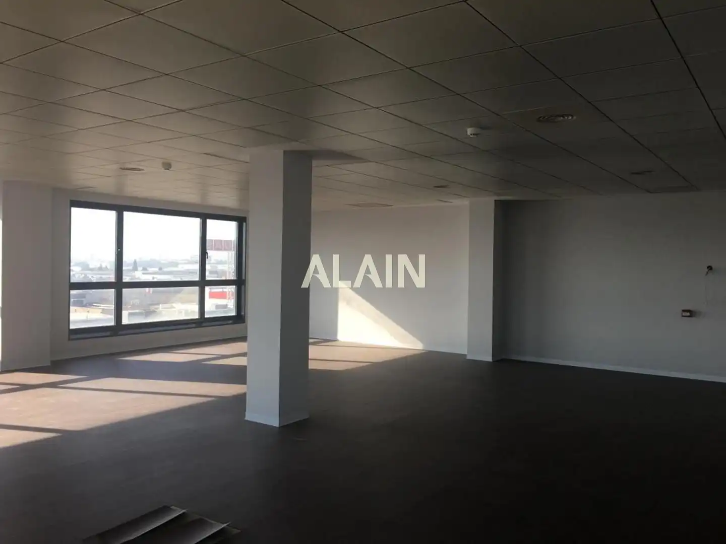 Oficina de lloguer en Alfafar amb Aire condicionat i Terrassa