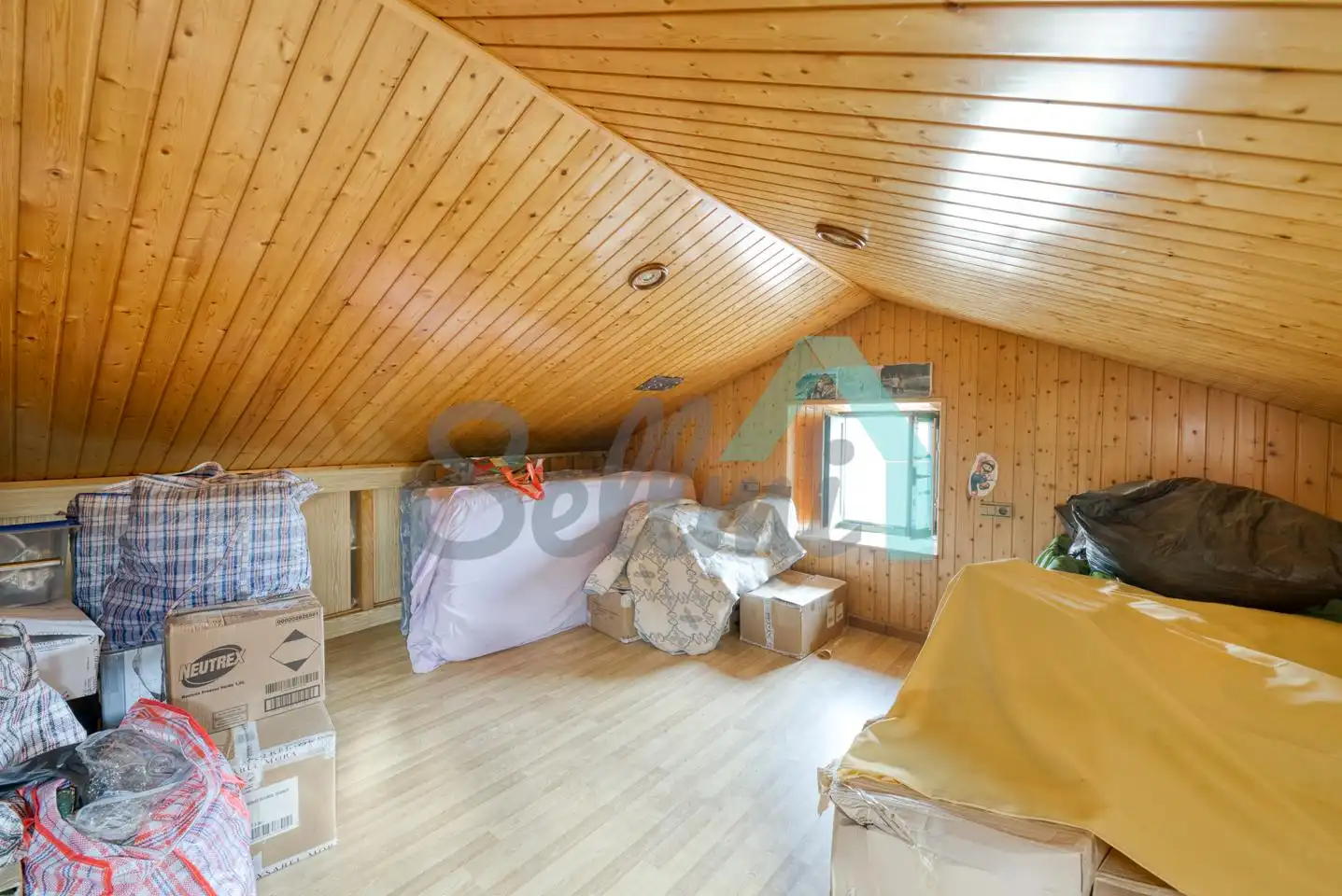 Habitación de Casa adosada en venta en Castropol