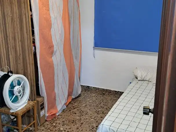 Dormitori de Pis en venda en  Valencia Capital amb Aire condicionat, Terrassa i Balcó