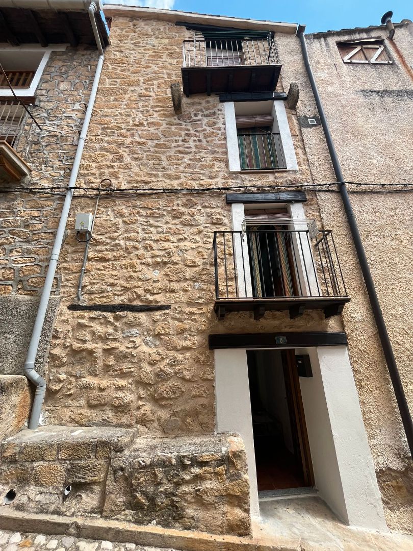 Exterior view of House or chalet for sale in Valderrobres  with Furnished