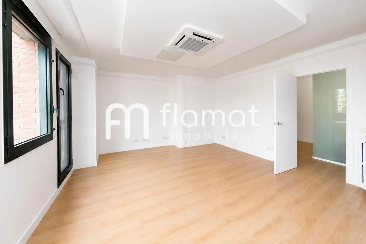 Wohnung zum Verkauf in Barcelona mit Klimaanlage