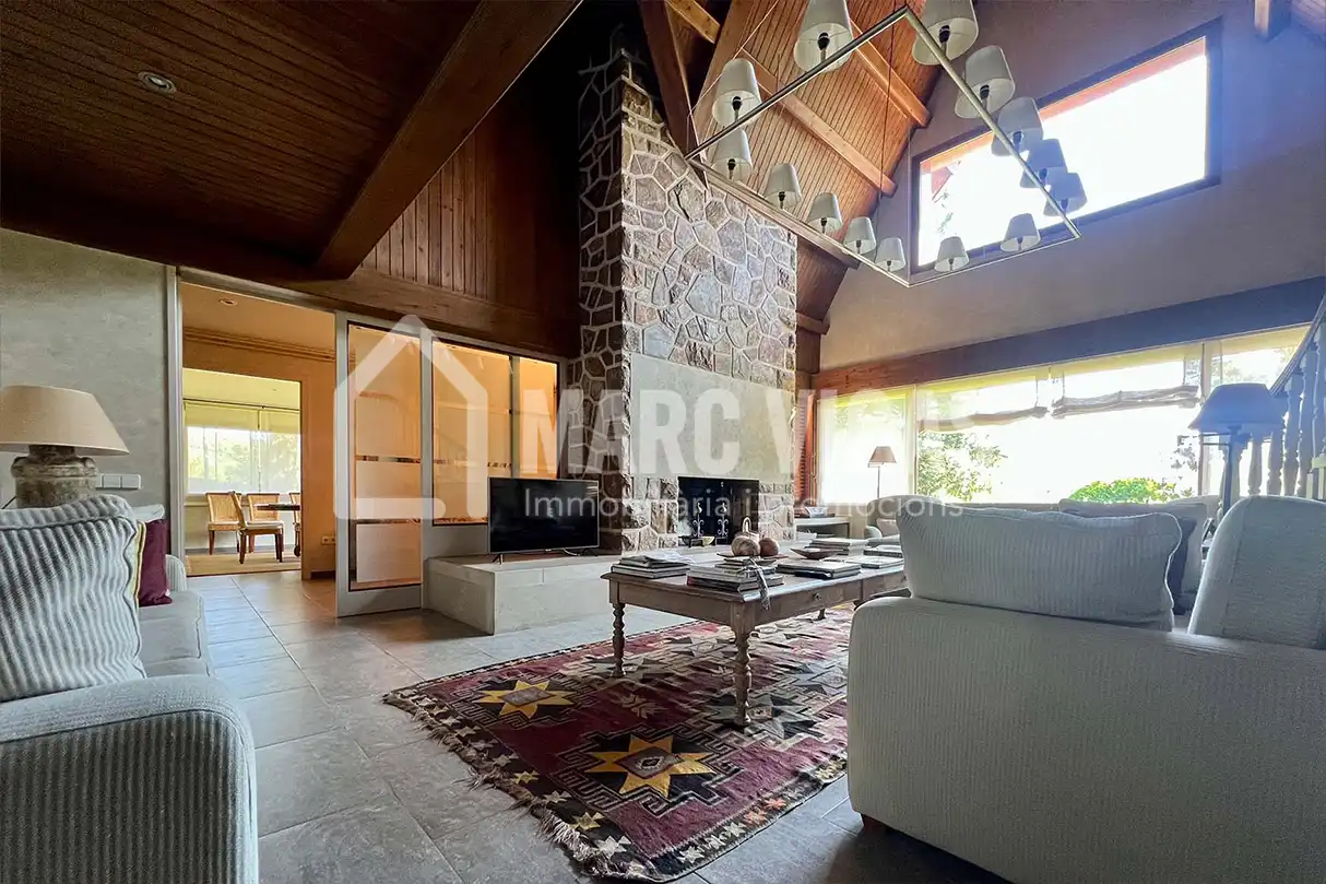 Sala de estar de Casa o chalet en venta en Viladrau con Aire acondicionado, Calefacción y Jardín privado