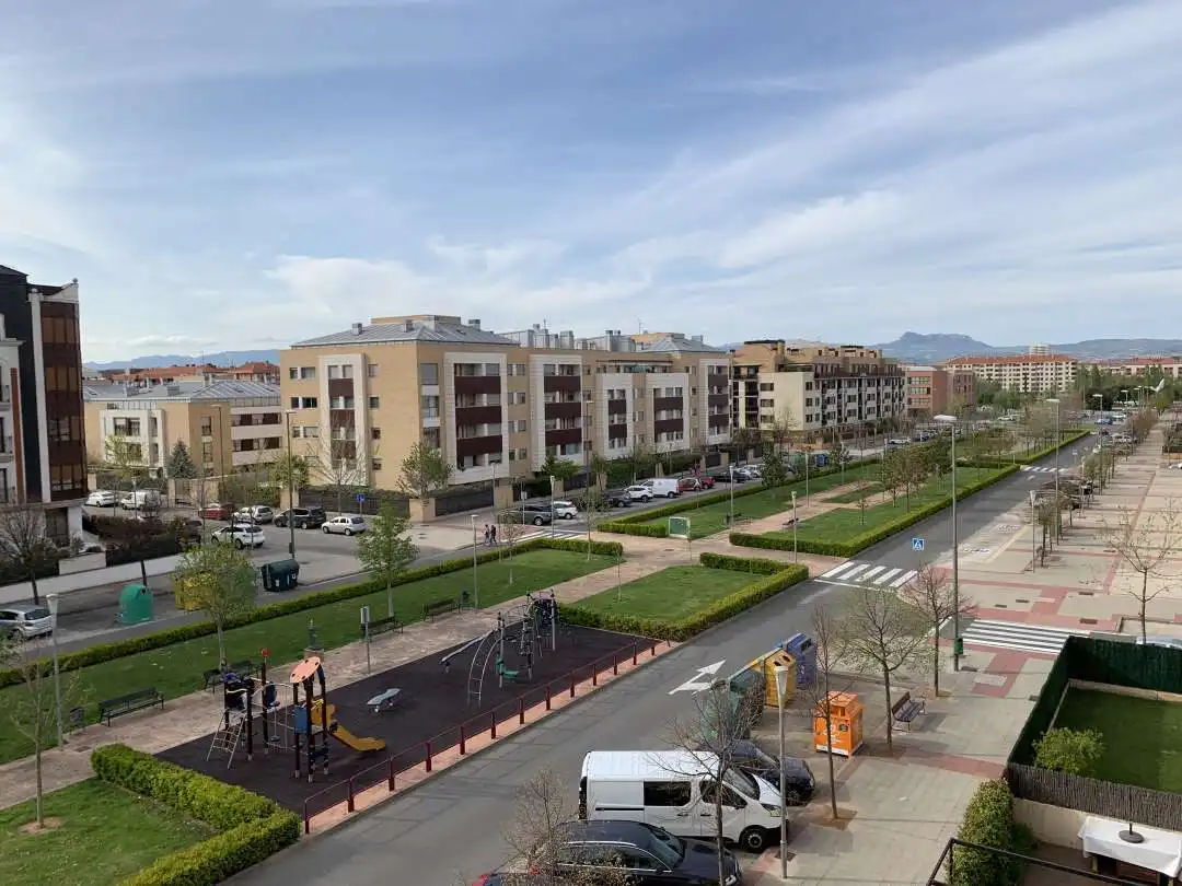 Vista exterior de Garatge de lloguer en  Logroño