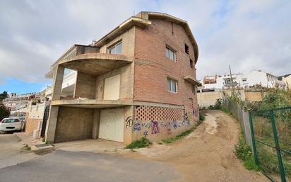 Vista exterior de Casa adosada en venda en Benalmádena amb Terrassa