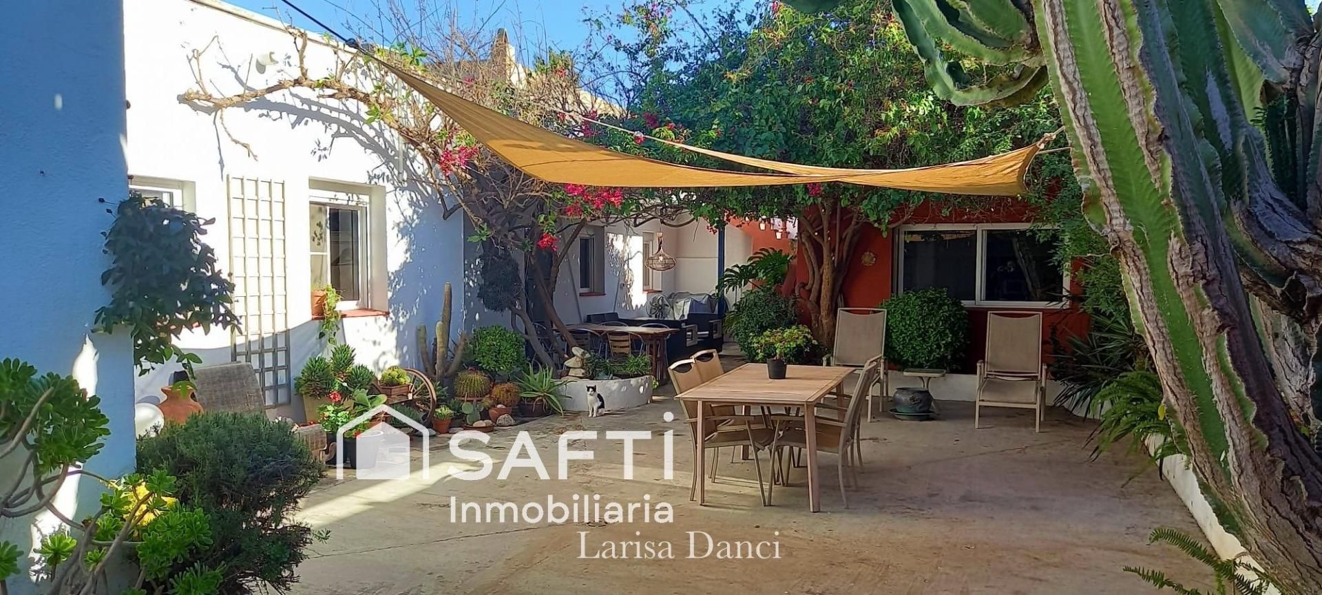 Jardí de Casa o xalet en venda en Amposta amb Calefacció i Terrassa