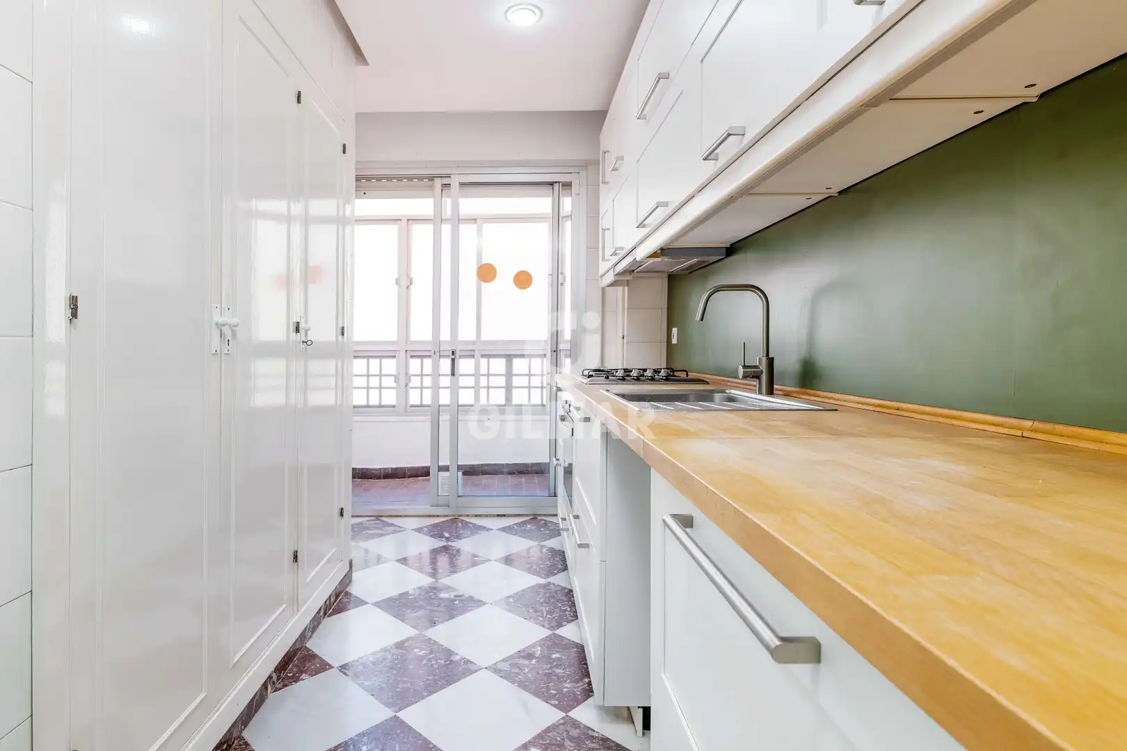 Kitchen of Flat for sale in Cádiz  with Heating, Storage room and Balcony