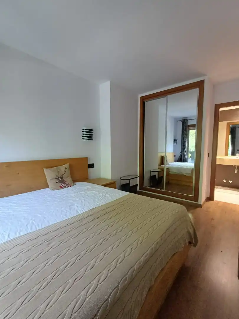 Dormitori de Pis de lloguer en La Massana amb Parquet, Terrassa i Moblat