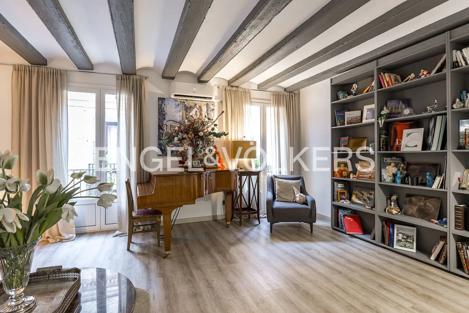 Sala de estar de Piso en venta en Barcelona con Aire acondicionado, Calefacción y Amueblado