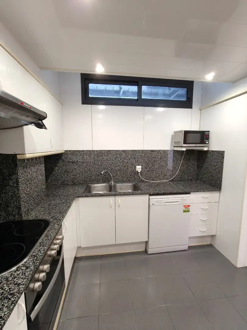 Küche von Maisonette zum Verkauf in Barcelona mit Klimaanlage, Heizung und Parkett