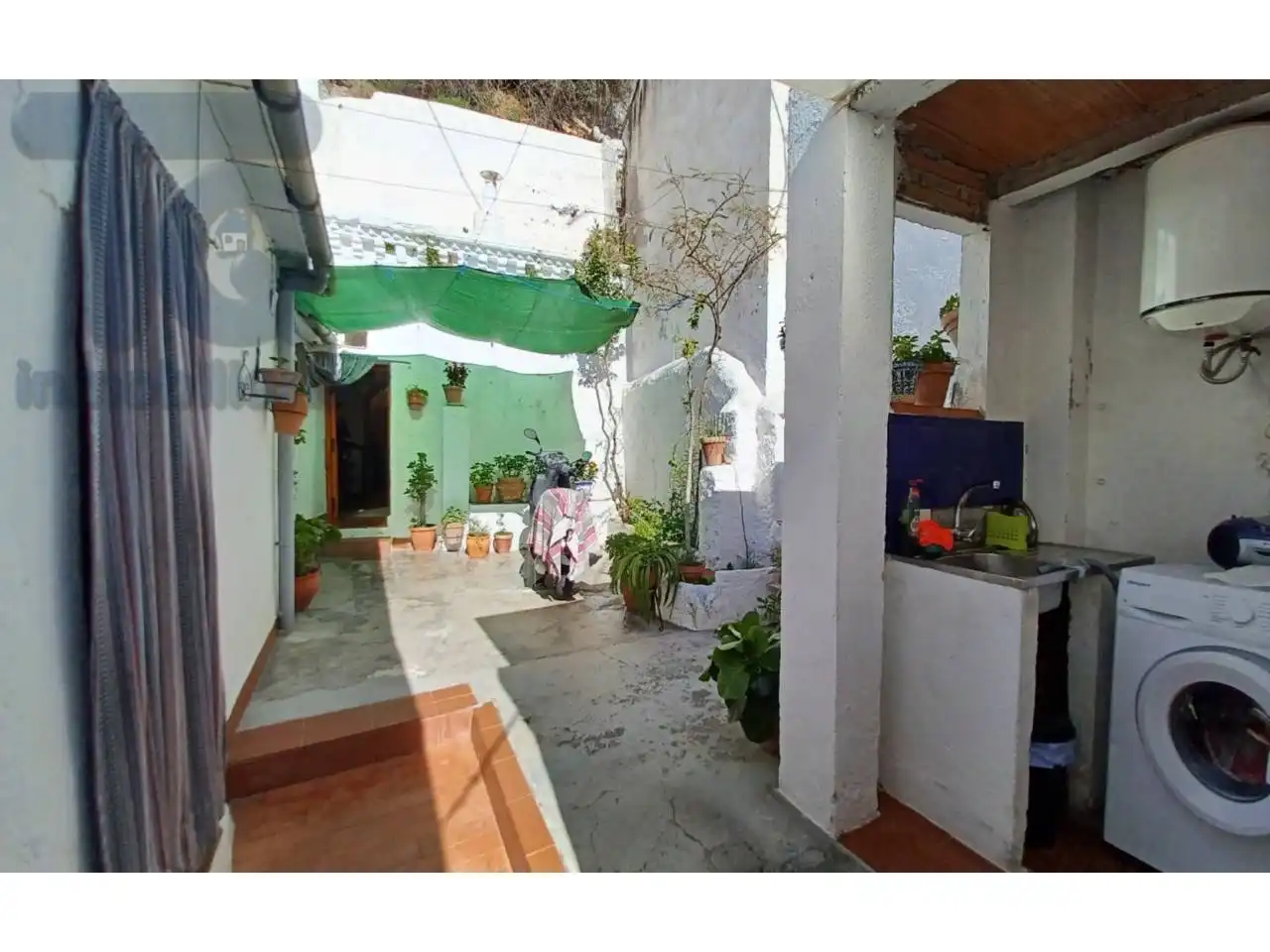 Exterior view of Houses for sale in Granada