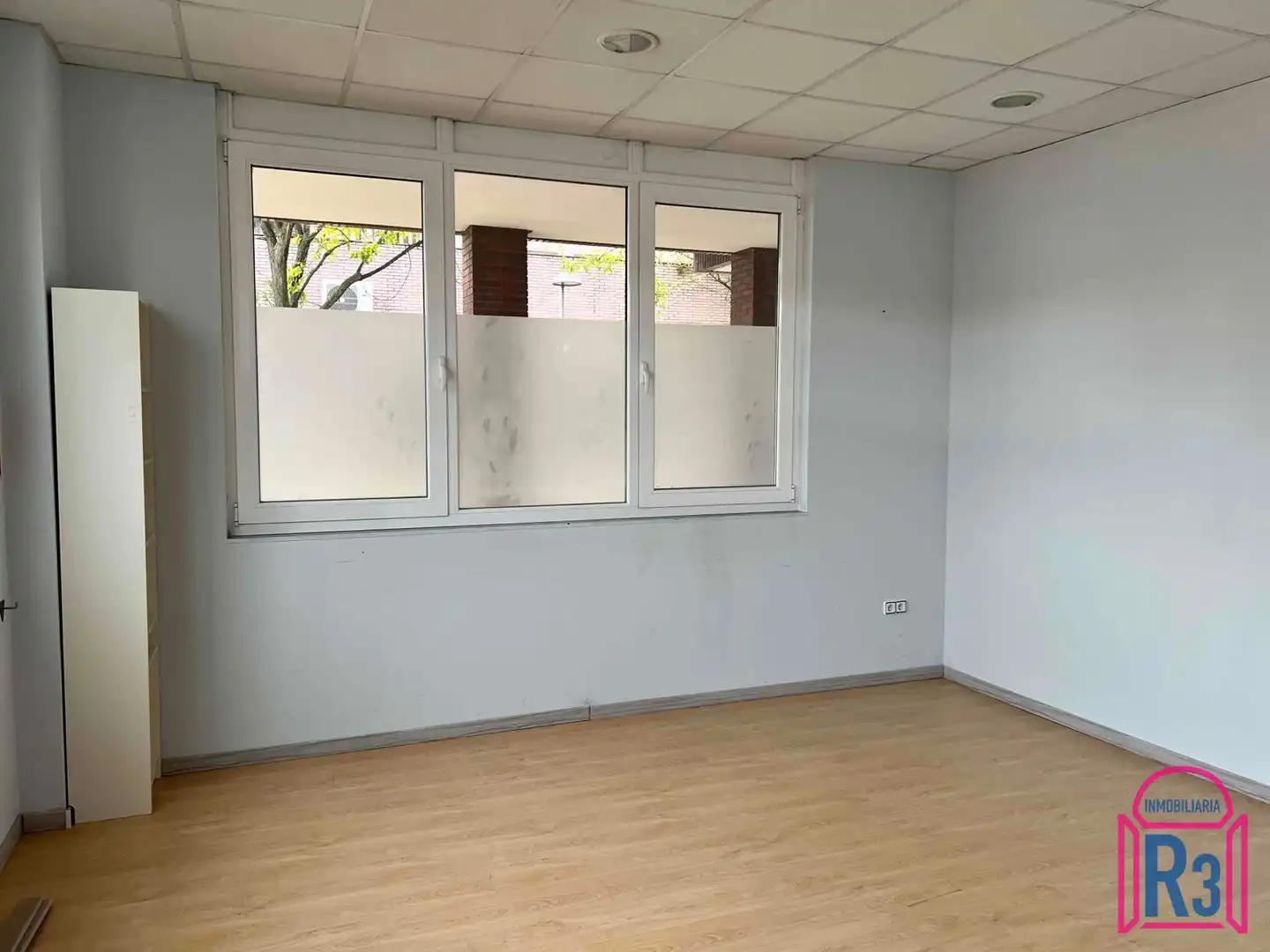 Geschaftsraum zur Miete in León Capital 