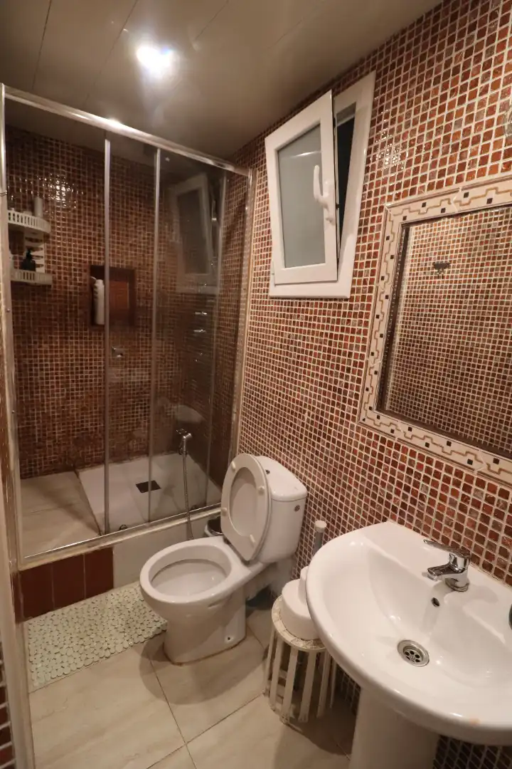 Flat with terrace to rent in Carrer d'Avinyó, imagen 5