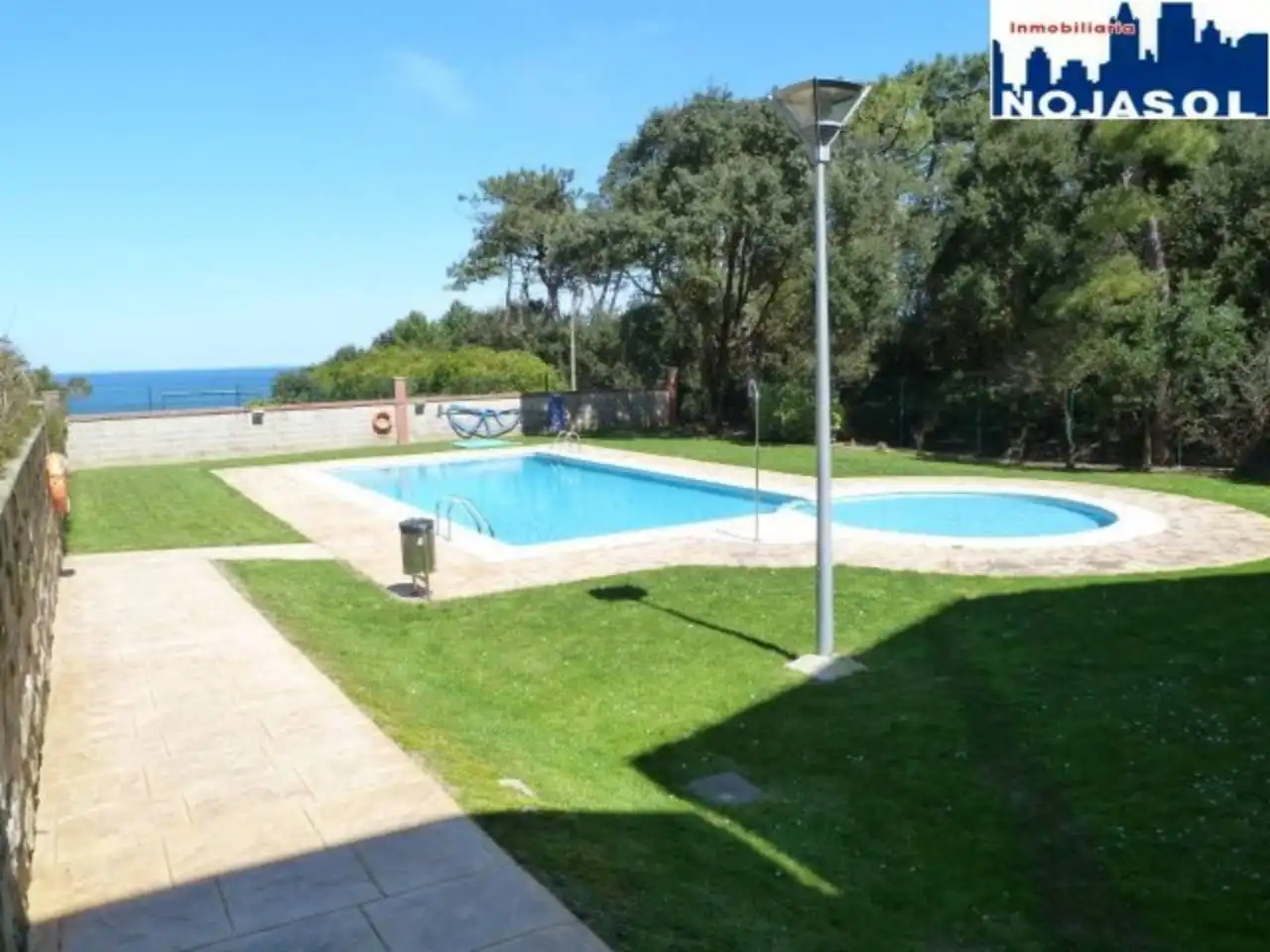 Piscina de Àtic de lloguer en Noja amb Calefacció, Terrassa i Moblat