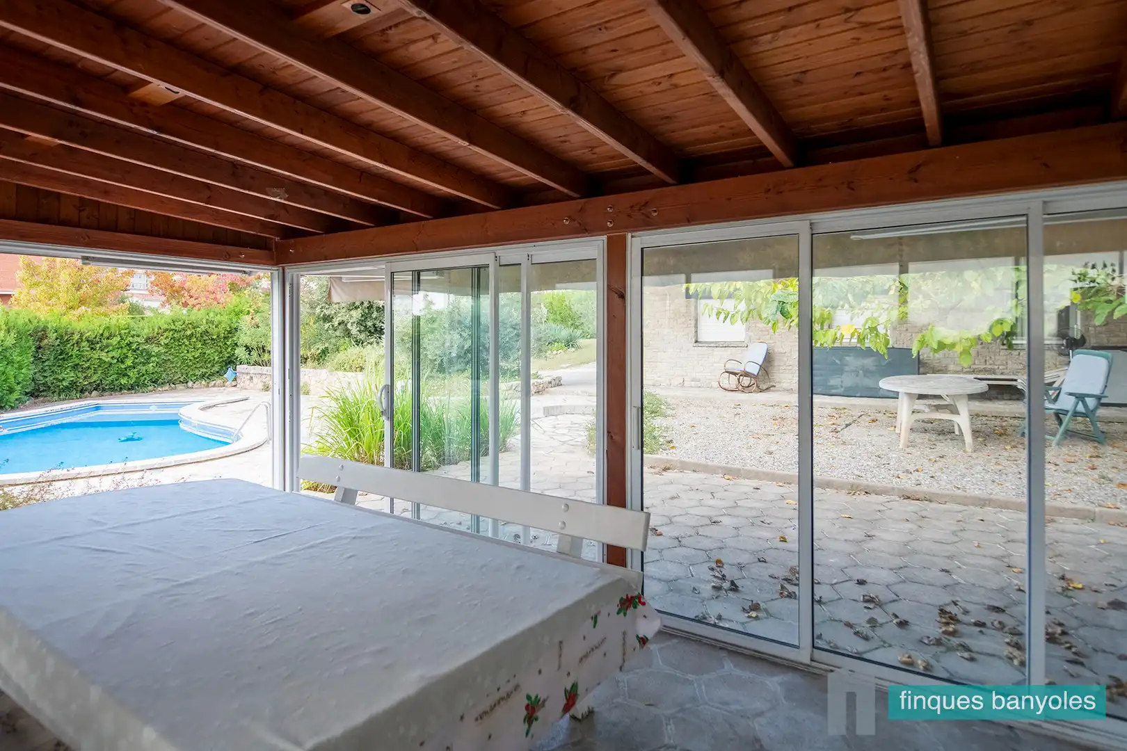 Garden of Houses for sale in Banyoles  with Air Conditioner, Heating and Private garden