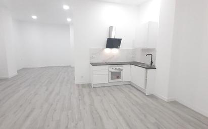 Kitchen of Study for sale in  Barcelona Capital  with Oven, Washing machine and Alarm