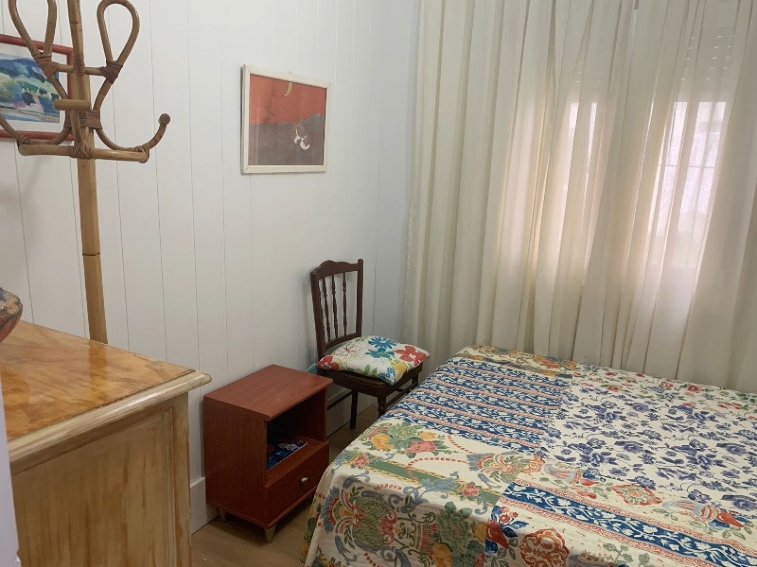Dormitori de Pis de lloguer en Torrelavega  amb Parquet