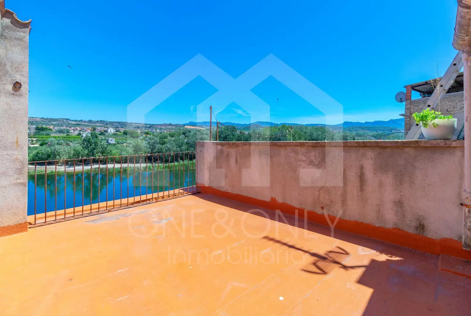 Terrassa de Edifici en venda en Móra d'Ebre