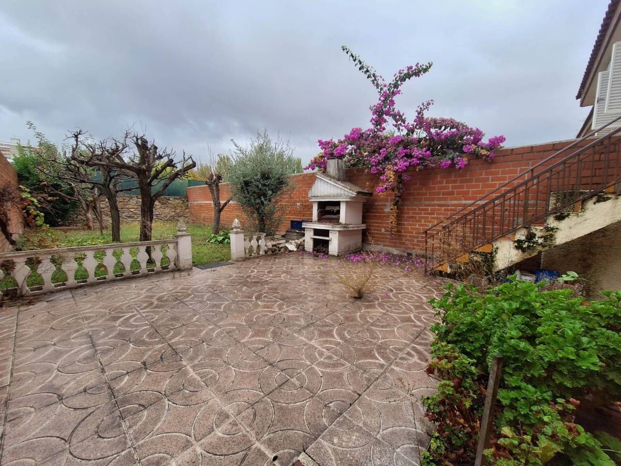 Jardí de Casa adosada en venda en Fuenlabrada amb Calefacció i Jardí privat