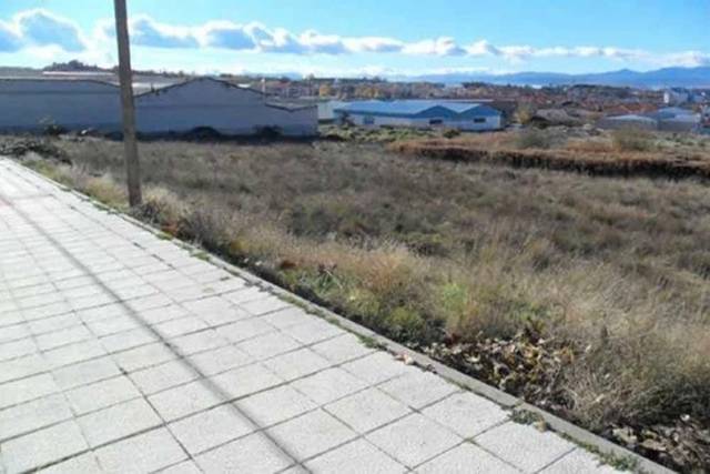 Terreno industrial en Venta en Hervencias Altas - El Pinar
