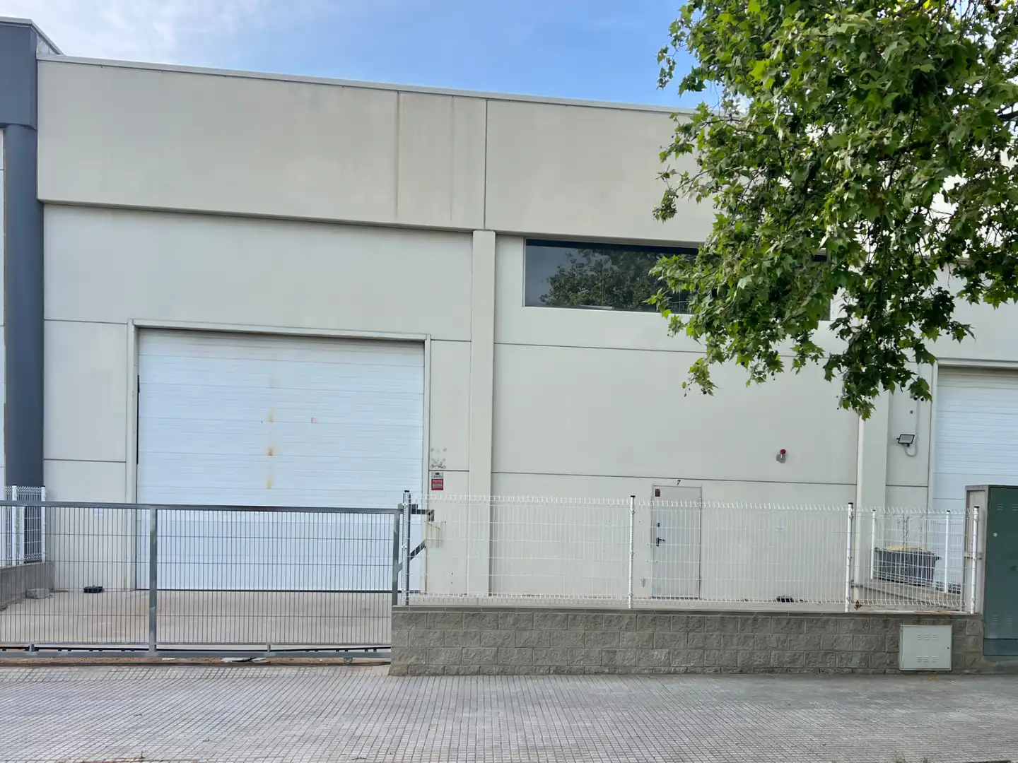 Vista exterior de Nau industrial de lloguer en Reus