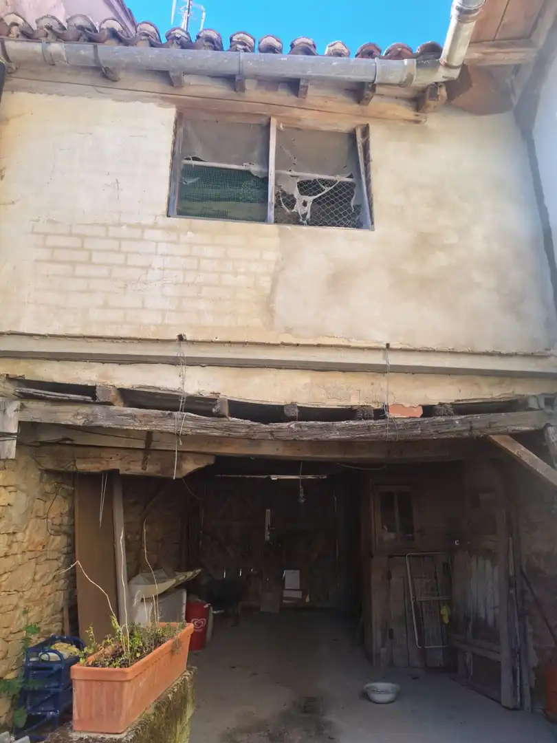 Vista exterior de Casa o xalet en venda en Pomar de Valdivia amb Traster i Moblat